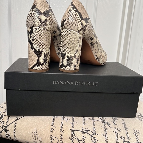 Banana Republic Women’s High Heel Shoe. Snake Print Design. All Leather. New - Picture 13 of 17